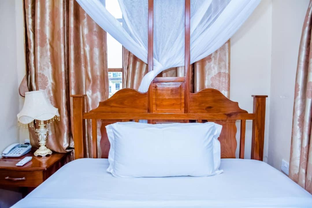 Red Sun Lodge Kokoni Ngambo Экстерьер фото