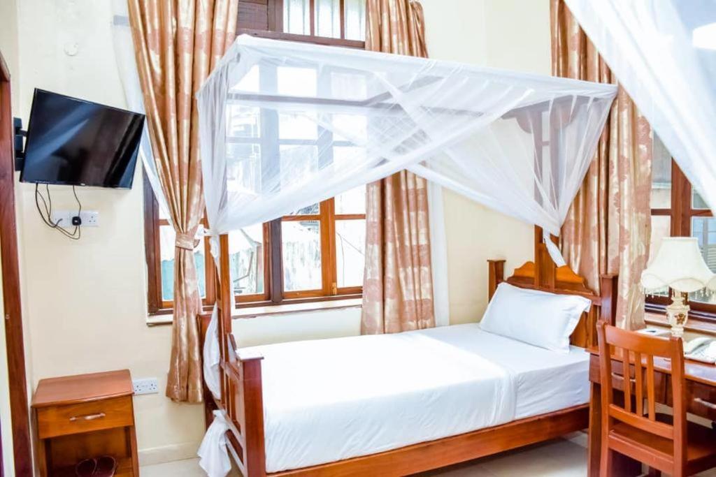 Red Sun Lodge Kokoni Ngambo Экстерьер фото